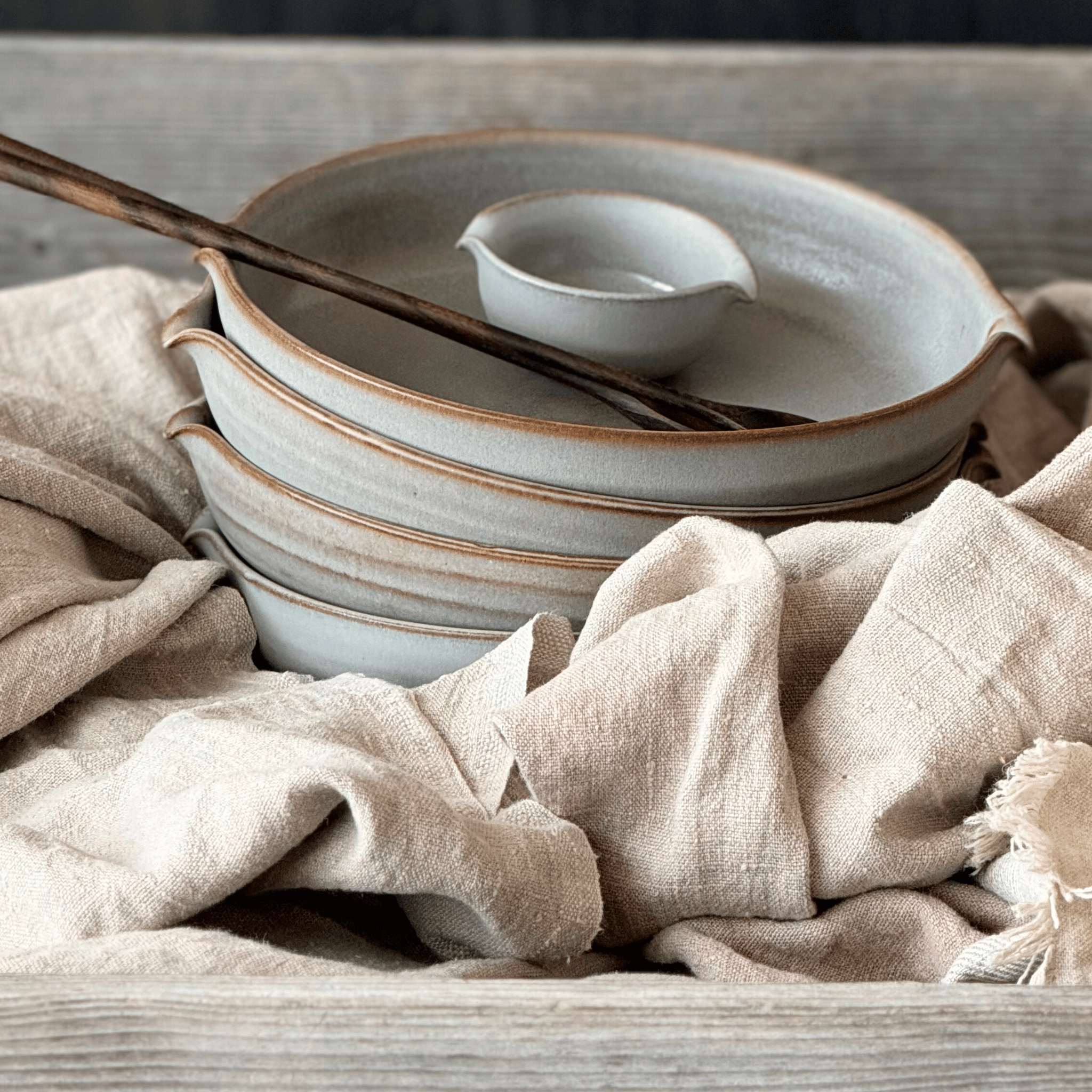 Fat med pip 24cm (få antal)